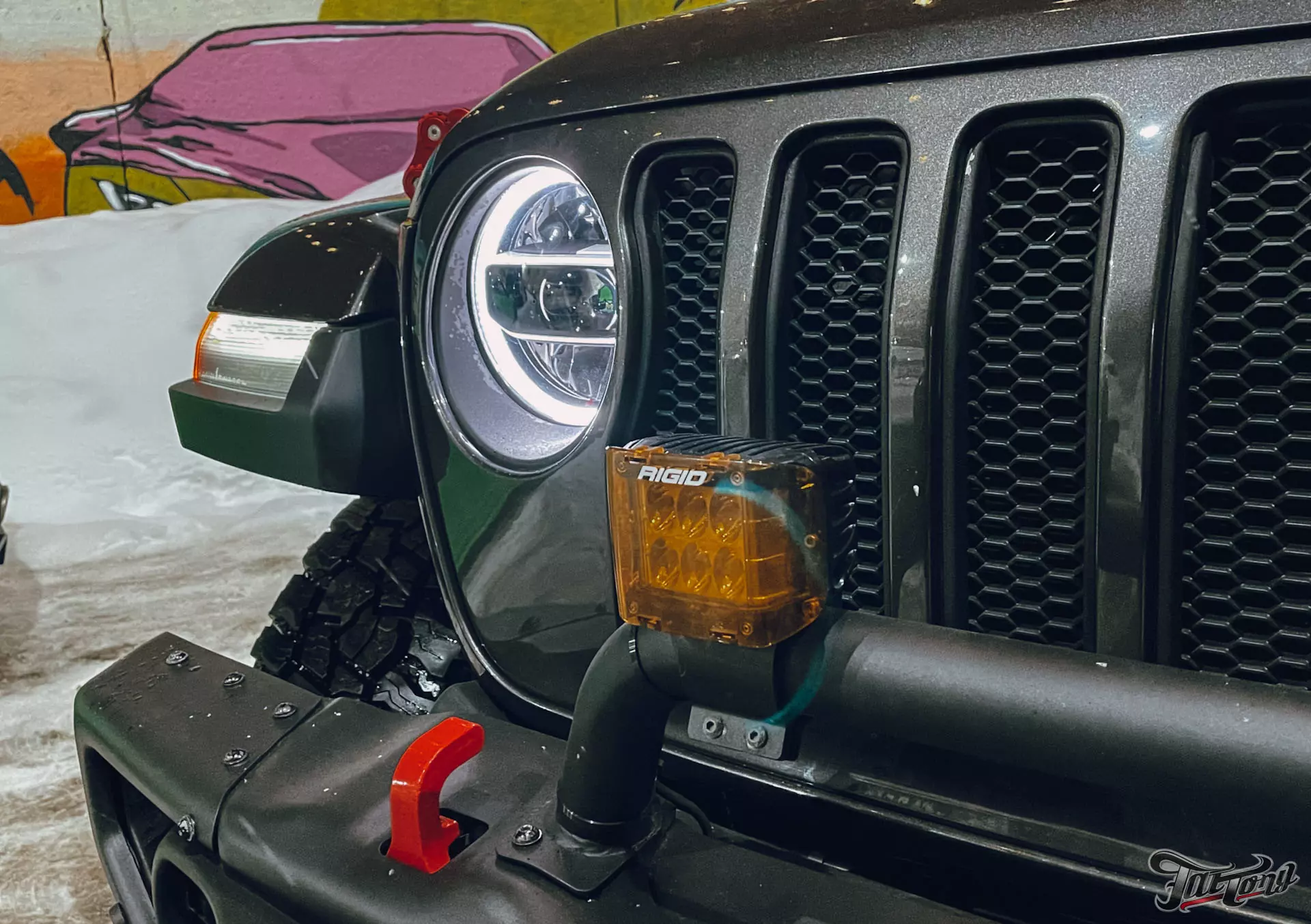 Jeep Wrangler Rubicon. Ангельские глазки